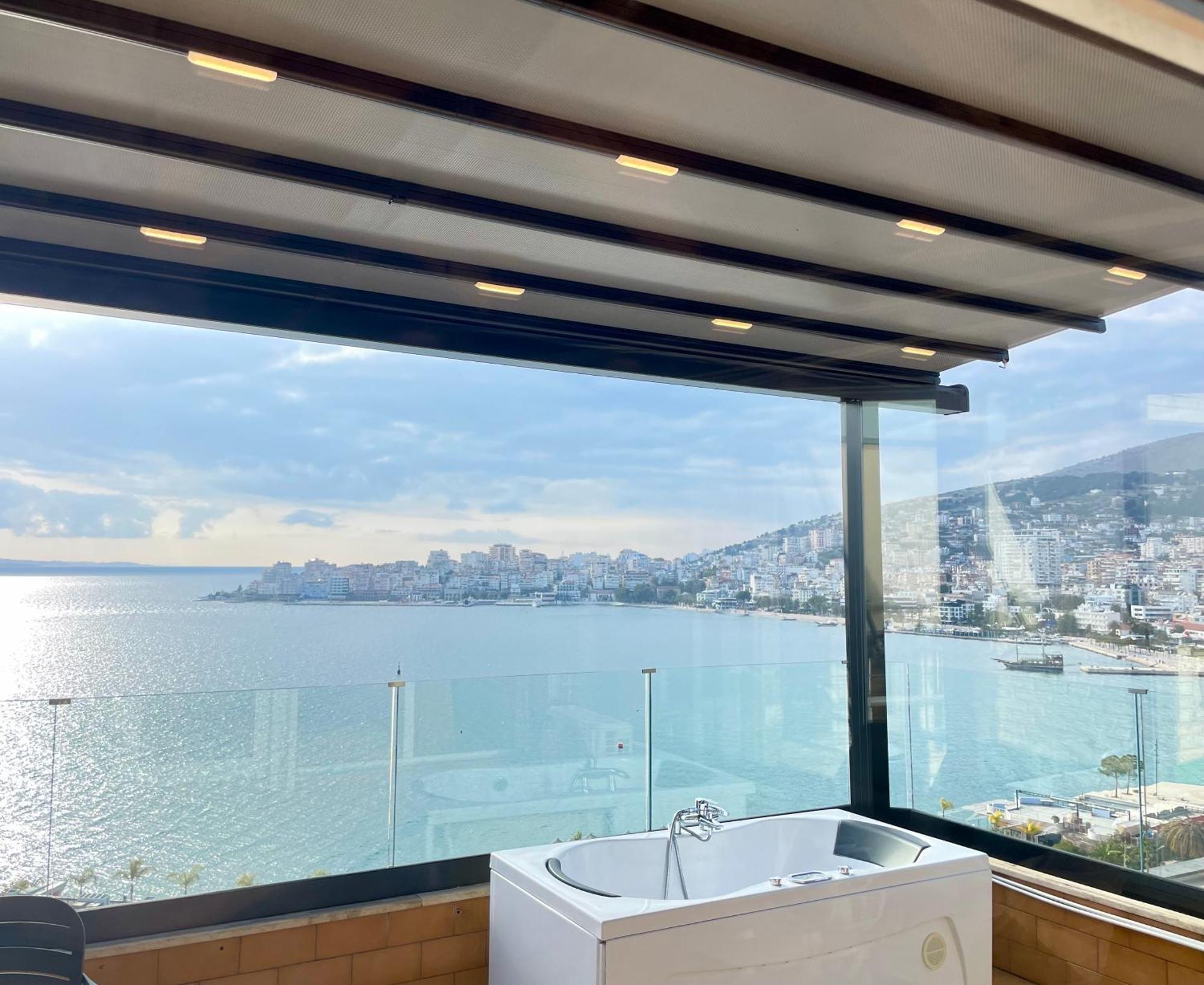 Seaview Golden Penthouse Apartman Saranda Kültér fotó